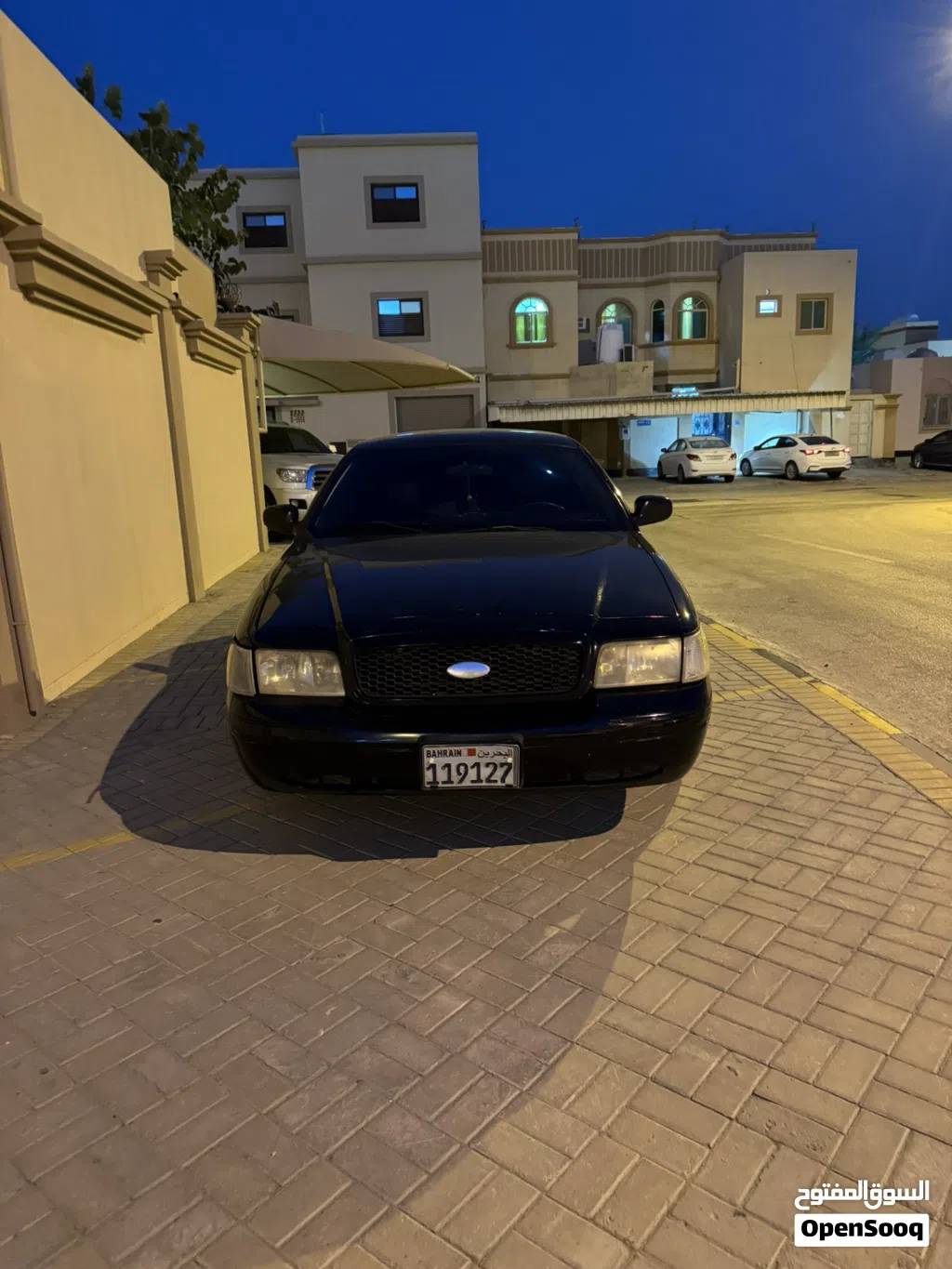 Ford Crown Victoria Standard