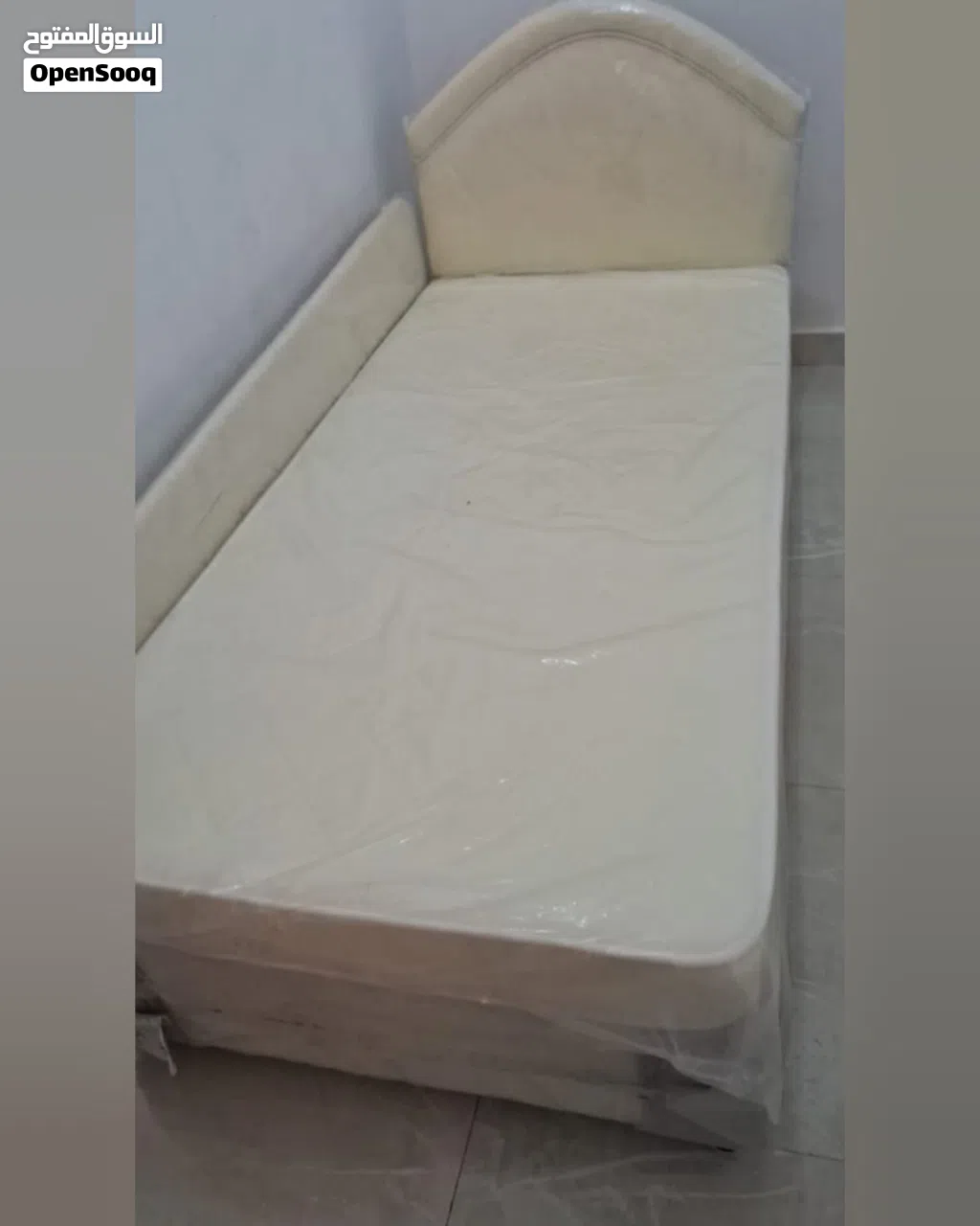 سرير ب25 والثاني مجانًا معه