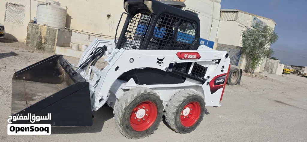 bobcat 450. 2016 model. like new