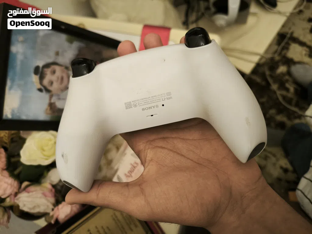 يد playstation 5 بلايستيشن اصليه