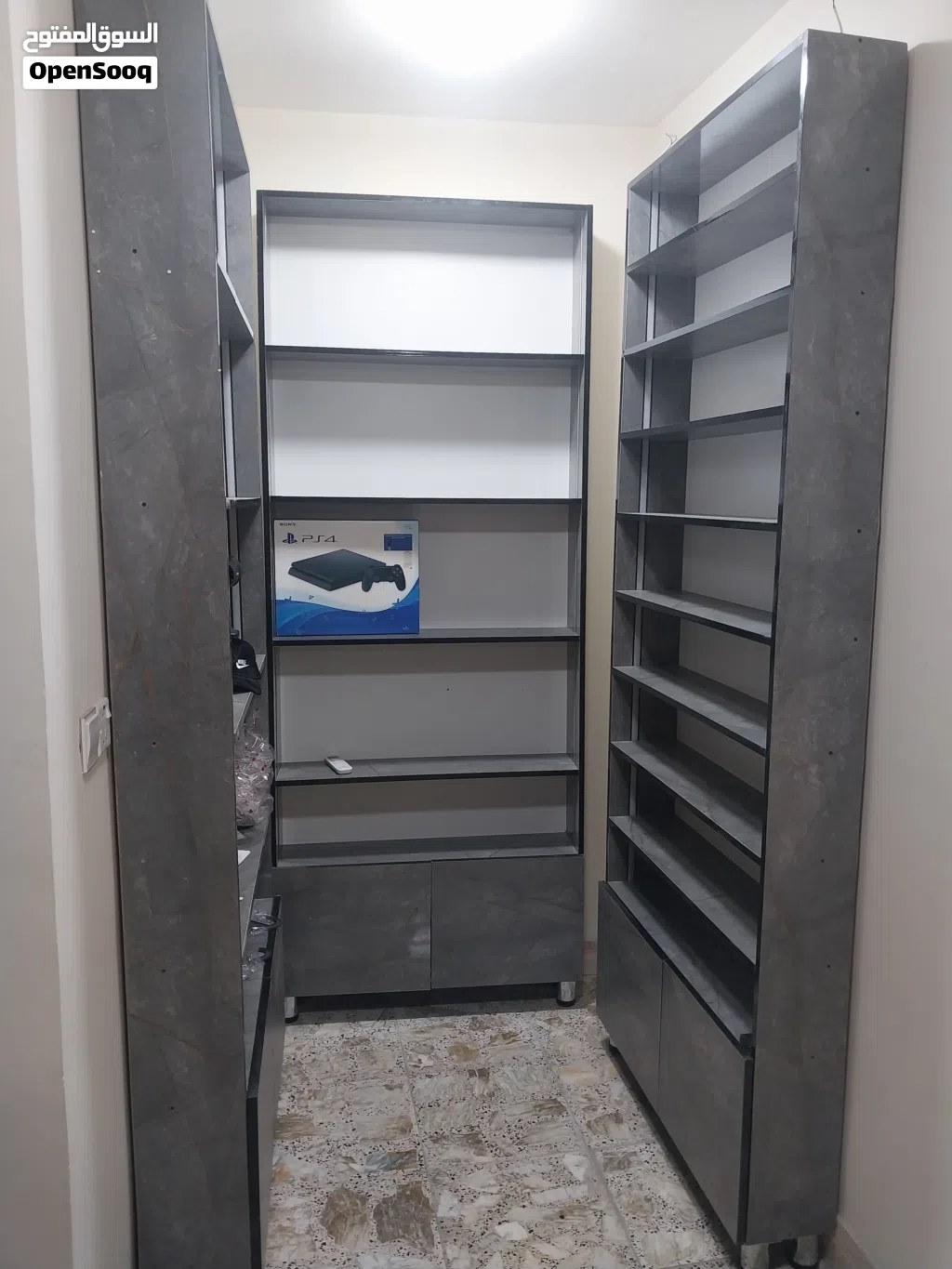 فاترينات عدد 3 الطول 245 العرض 95 نظيفات اخو الجديد مع نشرات اضائه جانبيه السعر 360 الف وبيه مجال
