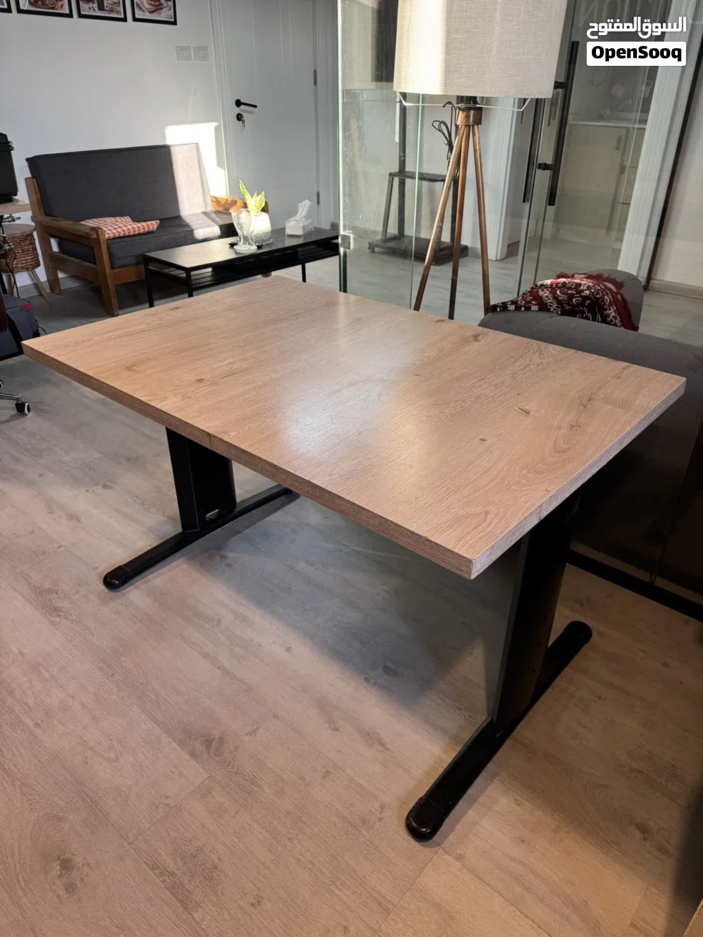 مكتب مقاس 122x80 cm للبيع