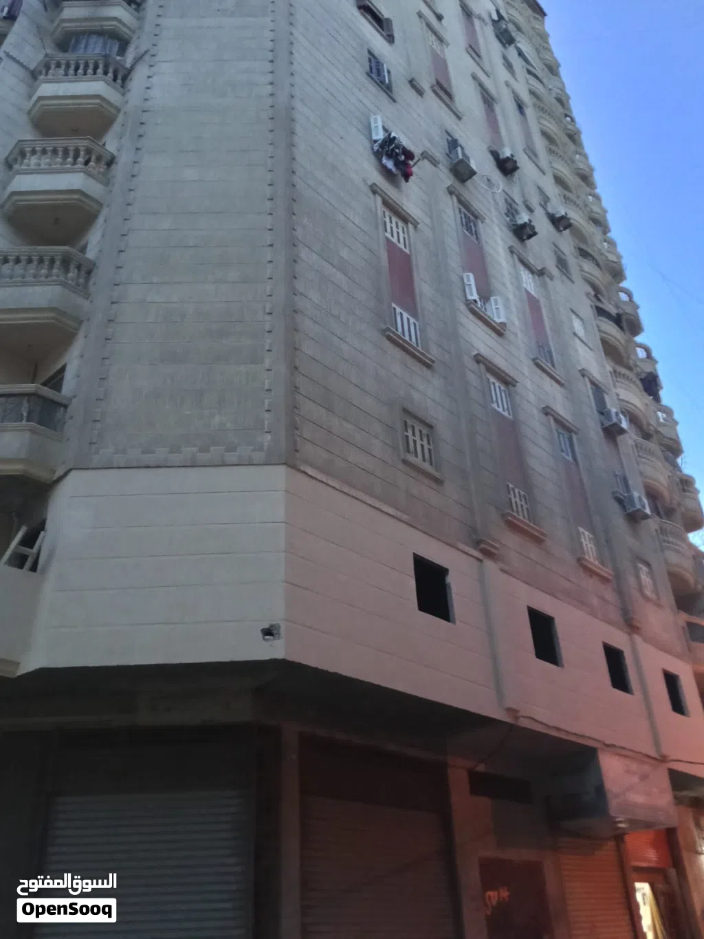 فرصه للسكن الراقي بارقي برج بالسيوف خلف قريه عبد الوهاب ثاني نمرة من شارع جميله ابو حريد. موقع متمي