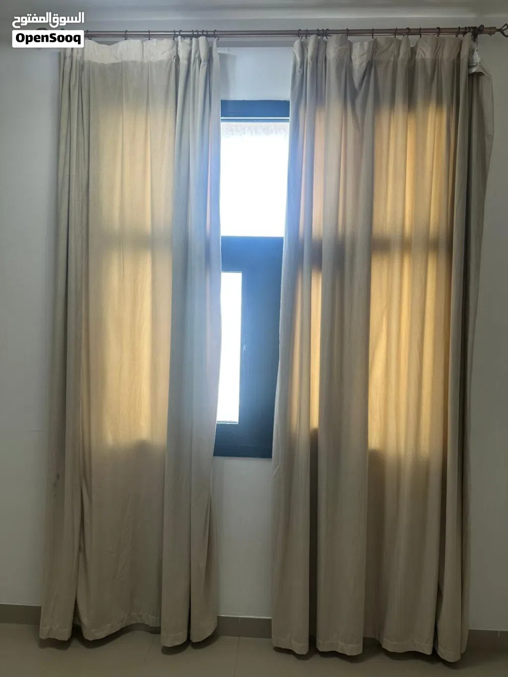 CURTAIN RODS & CURTAINS (FULL SET) 3 Windows