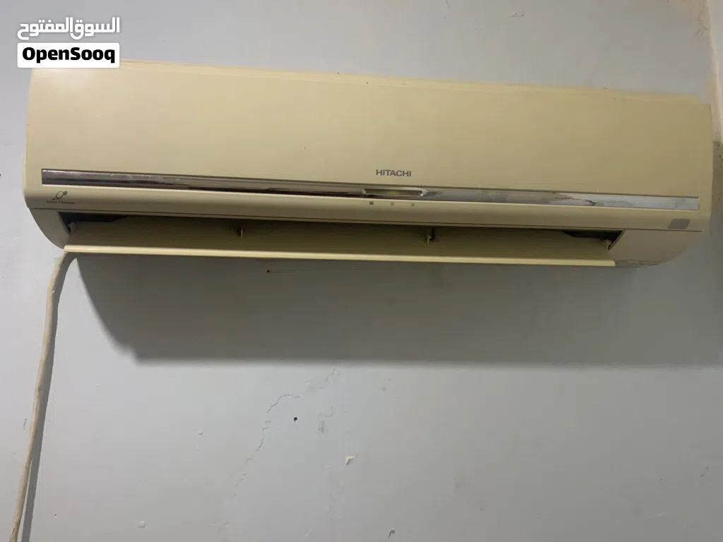 مكيف هيتاشي 2 طن وربع