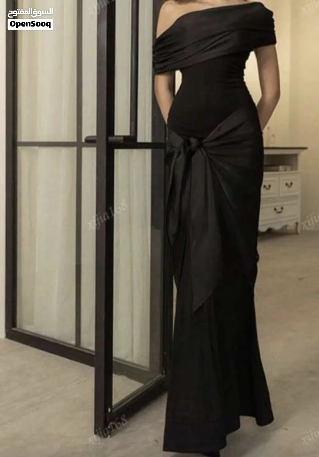 فستان أسود غير ملبوس أبدا .. New and unworn black dress