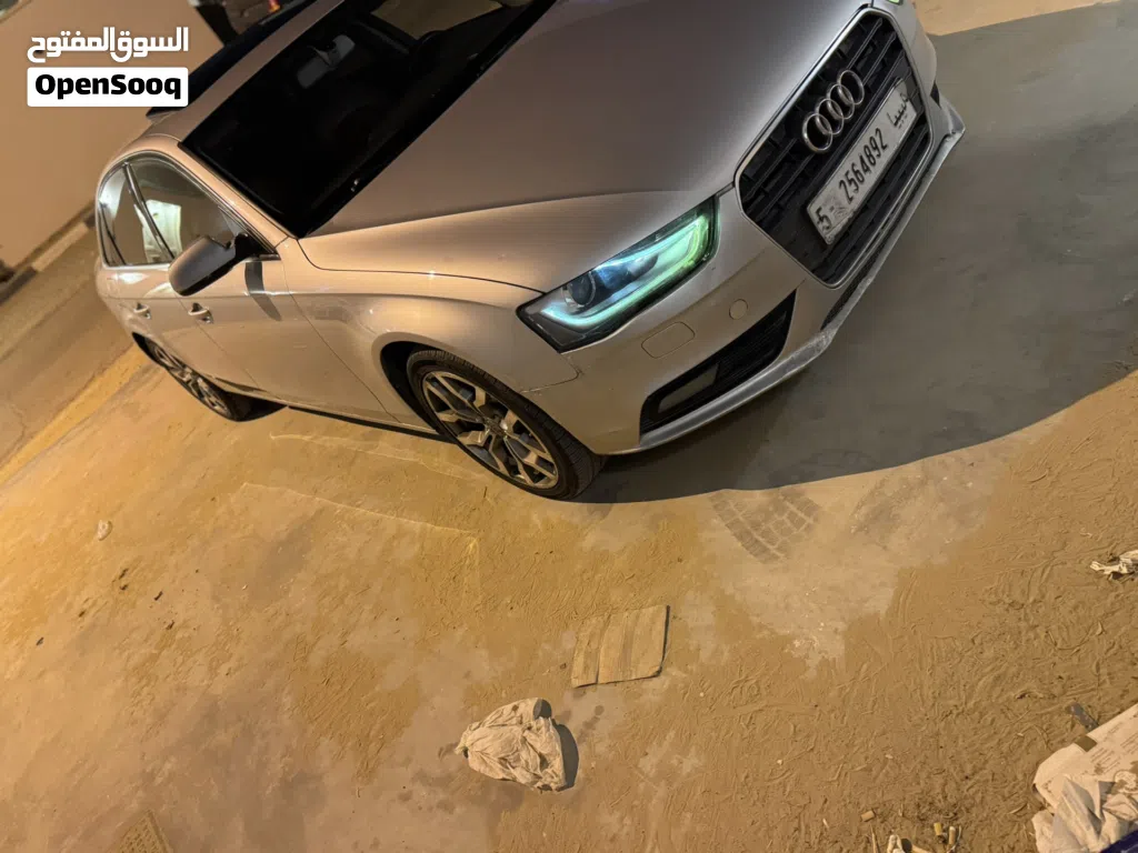 أودي A4 Sedan