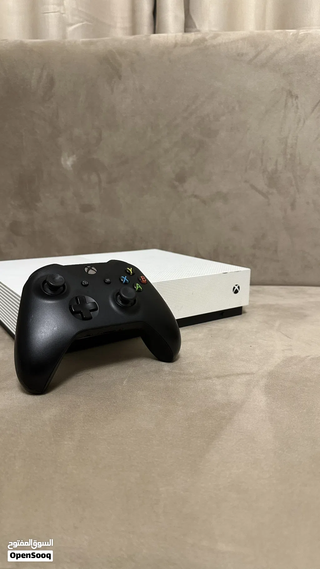 للبيع Xbox One s