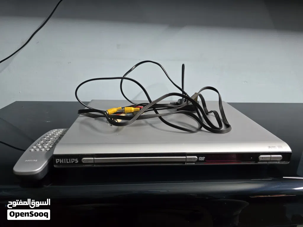 جهاز DVD من Philips مع الريموت الأصلي – بحالة ممتازة