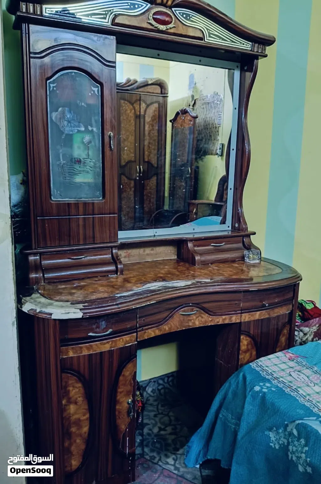 غرفه ماليزيه 8قطع مع السرير