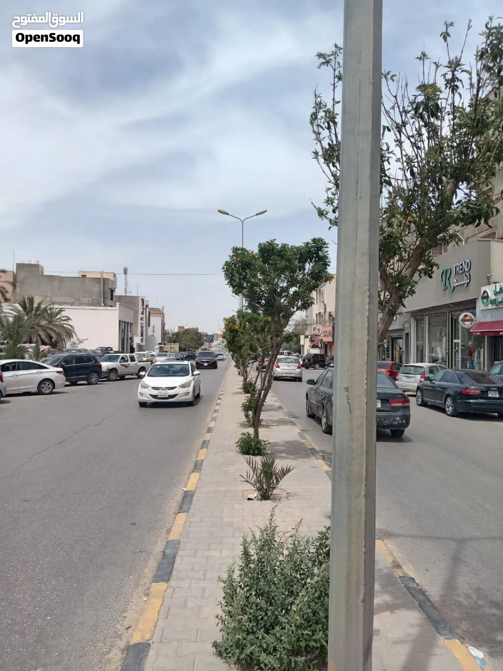 عقار تجاري خدمي للبيع في زناتة الجديدة