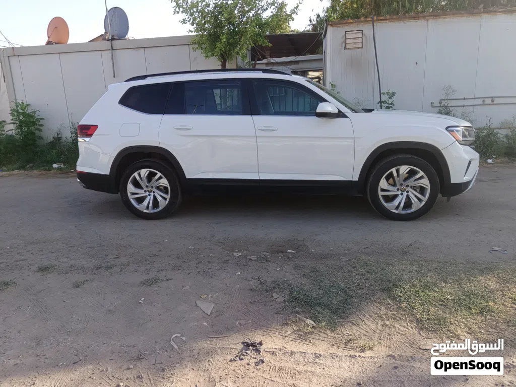 Volkswagen Atlas SE with Technology