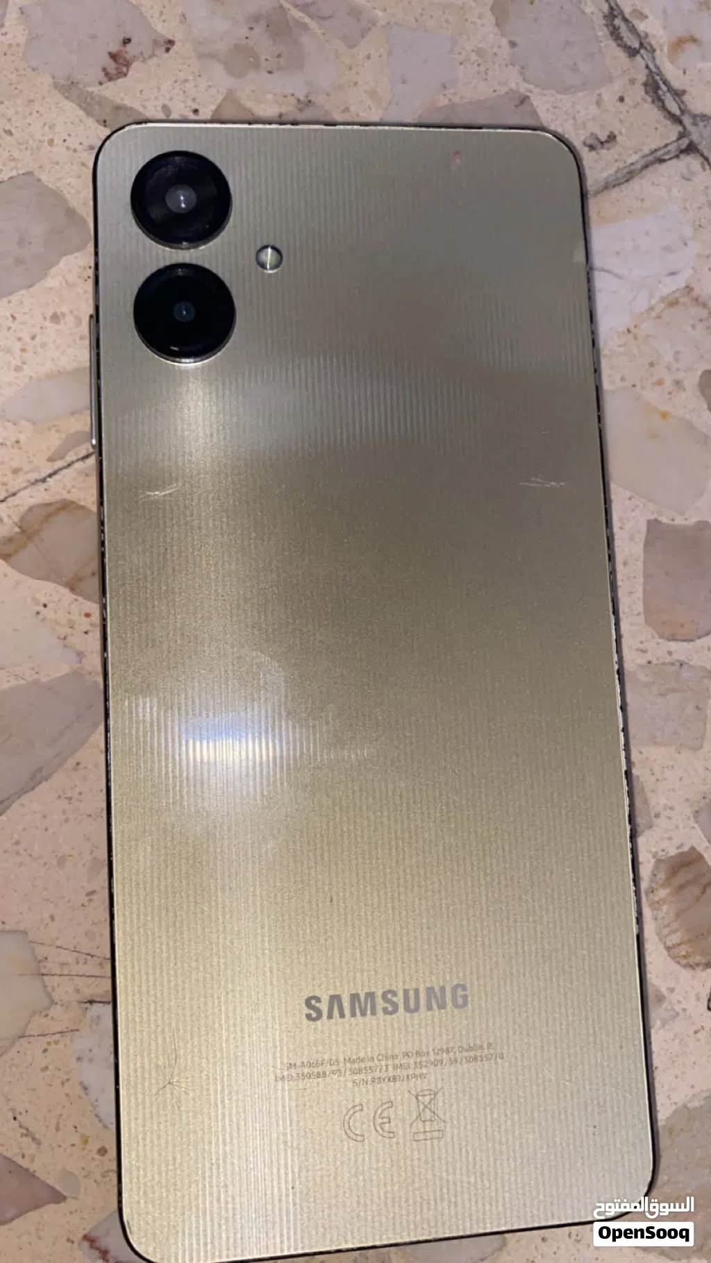هاتف Samsung Galaxy A06 ب