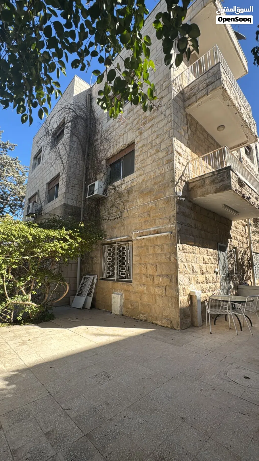 عمارة كاملة للبيع من ثلاث طوابق