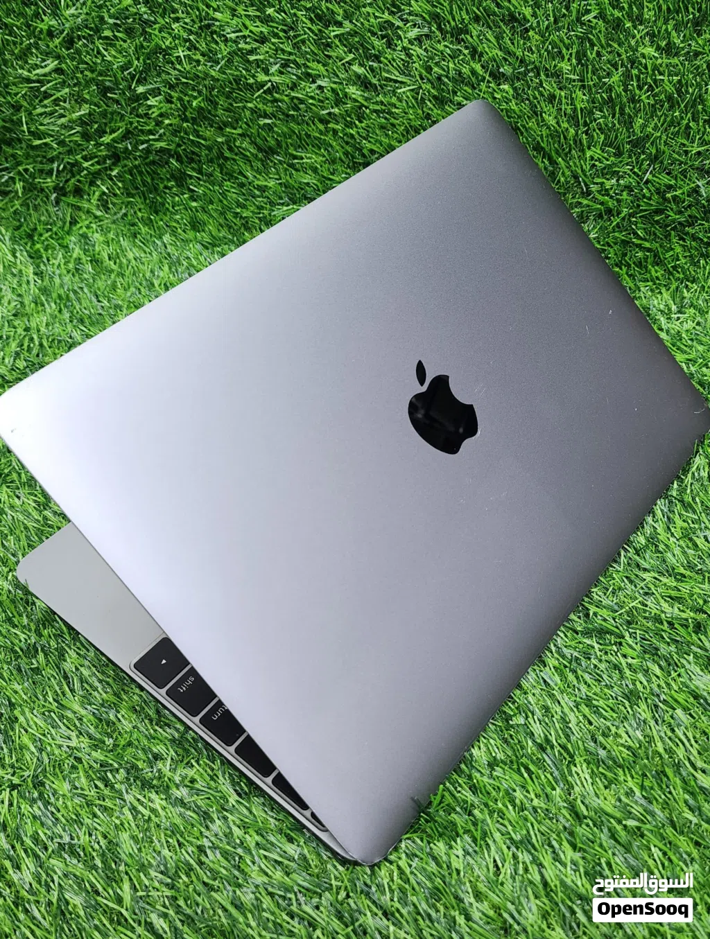 Apple MacBook A1534 M3 Pro ultraslim retina display Backlight type C port