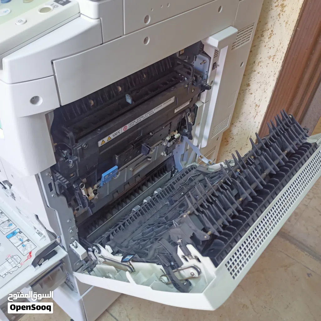 ماكنه تصوير ريكو mpc 2051سرعه 20 صوره بالدقيقه تصوير