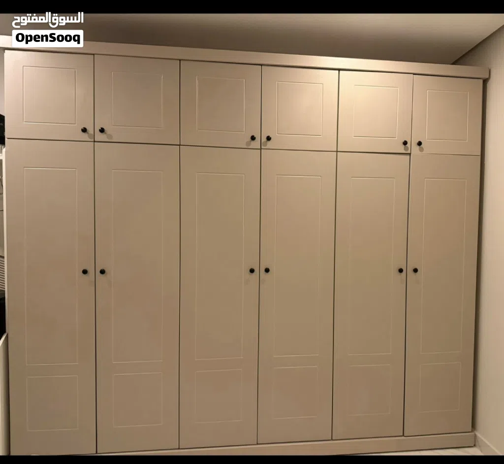 دولاب شبه جديد استخدام بسيط طول 256 عرض 293