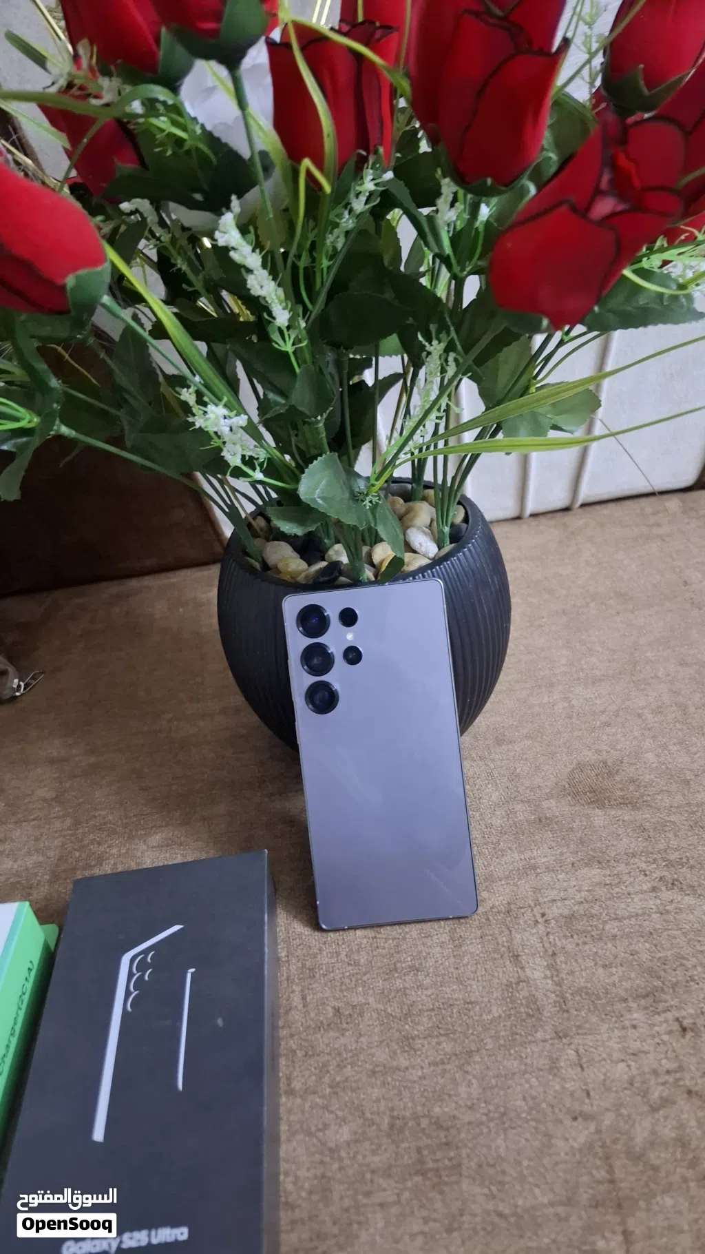 موبايل s25ultra بحالة الجديد استخدام 3شهور تقريبا