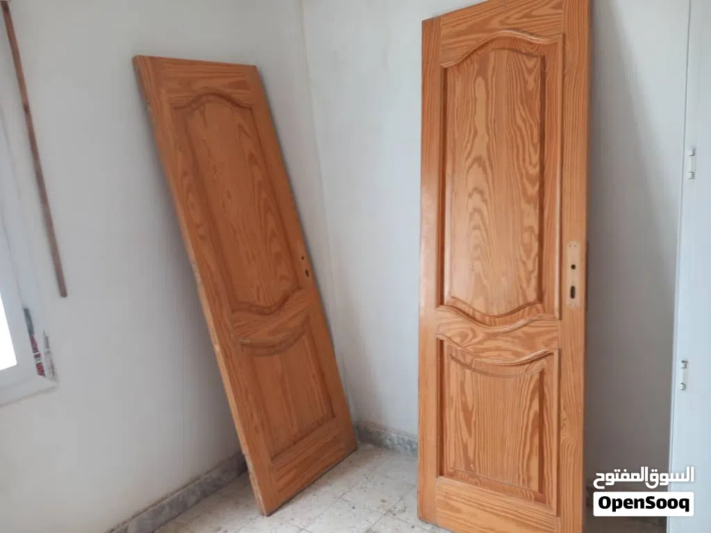 ابواب خشبيه مقاس باب طول 2.9سم العرض 67