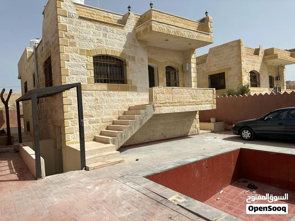 بيت للبيع شاليه للبيع في الغور منطقة الكرامه