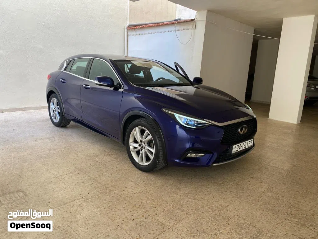 Infiniti Q30 Sport