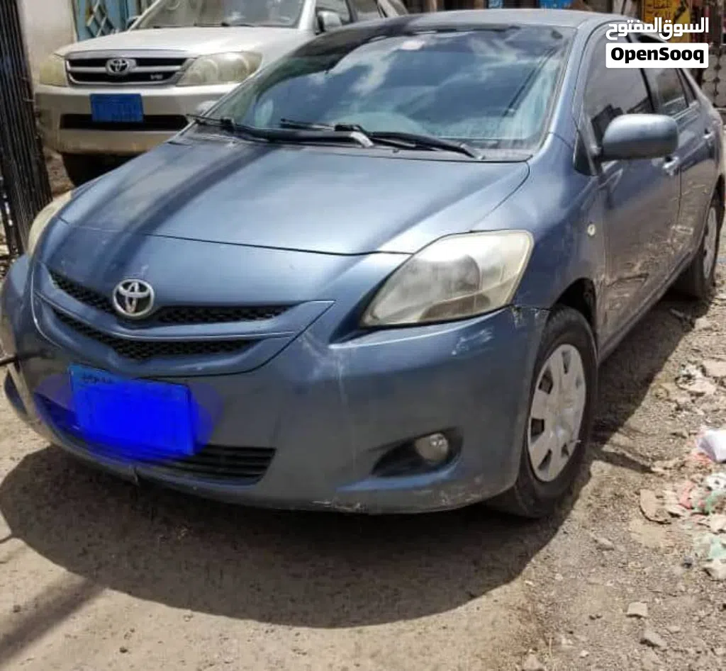 Toyota Yaris E
