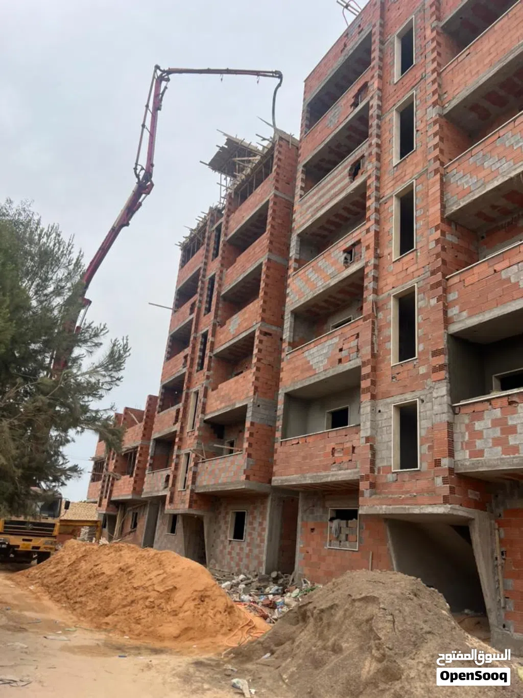 شقق للبيع نظام دفعات نص تشطيب مساحه 125 تتكون من غرافتين وحمامين ومربوعه وصاله ومطبخ نضام الموقع صلا