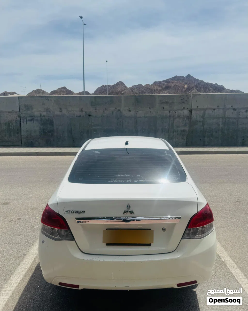 ميتسوبيشي اتراج Standard