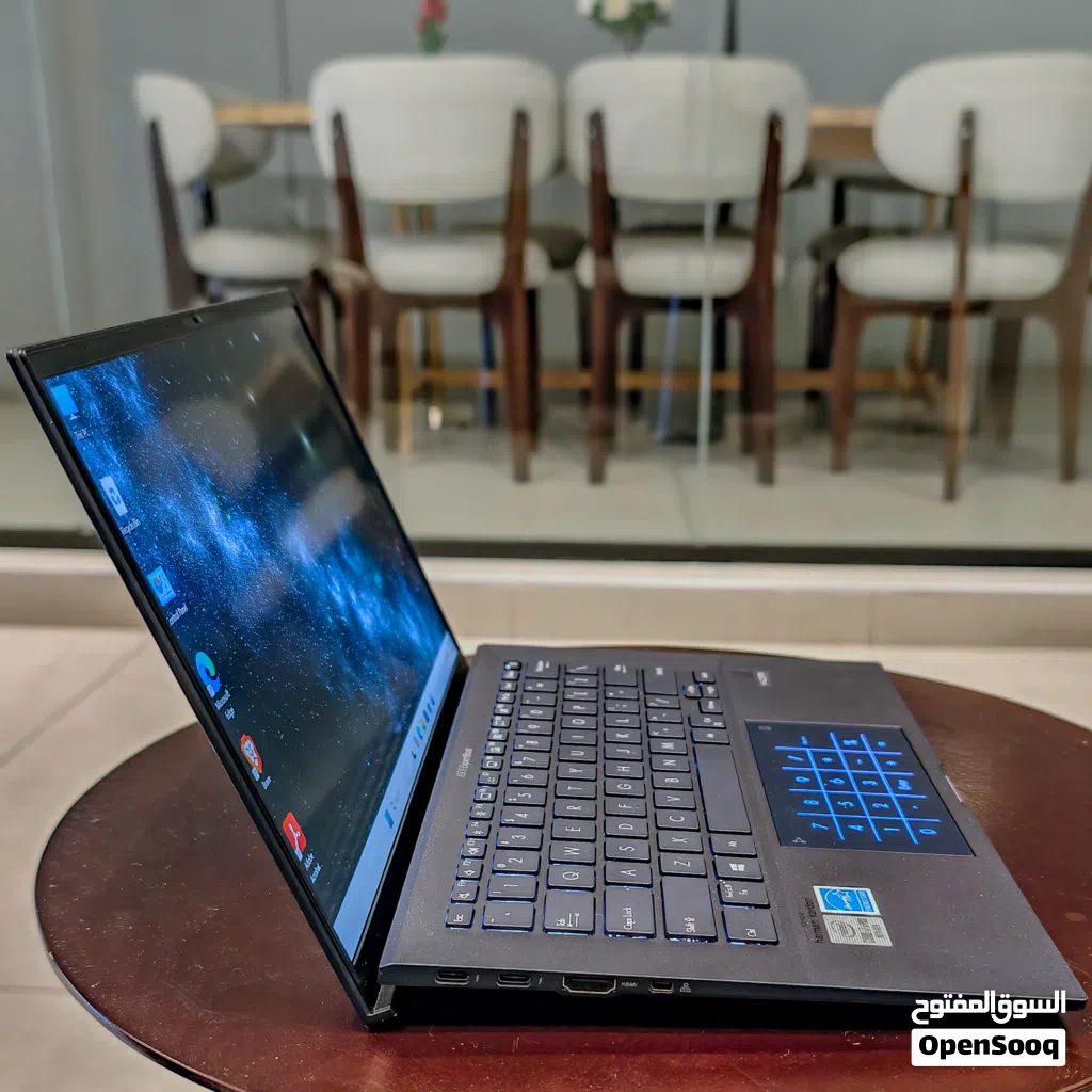 ASUS ExpertBook B9 شاشة FHD IPS 14" وزن 1 كجم فقط i7 16GB RAM SSD 512GB