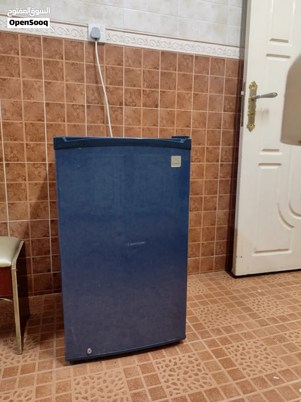 A small fridge for single or small family