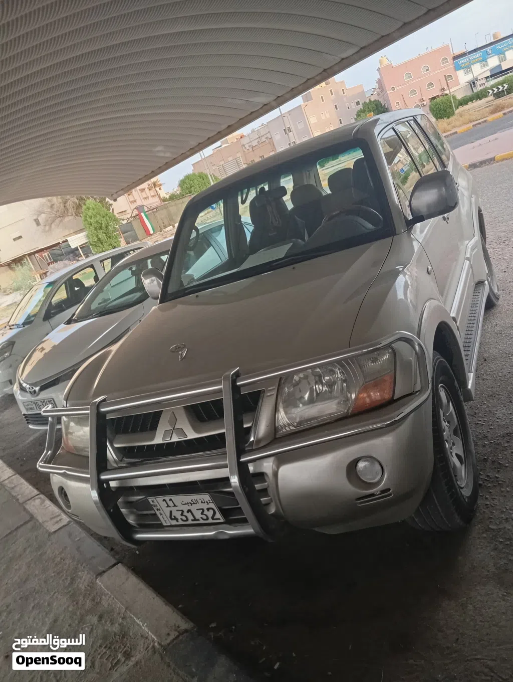 Mitsubishi Pajero Standard