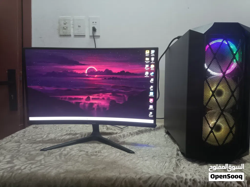 تجميعة قيمنق متكاملة PC مع شاشة وملحقاتها للبيع جاهز للعب)
