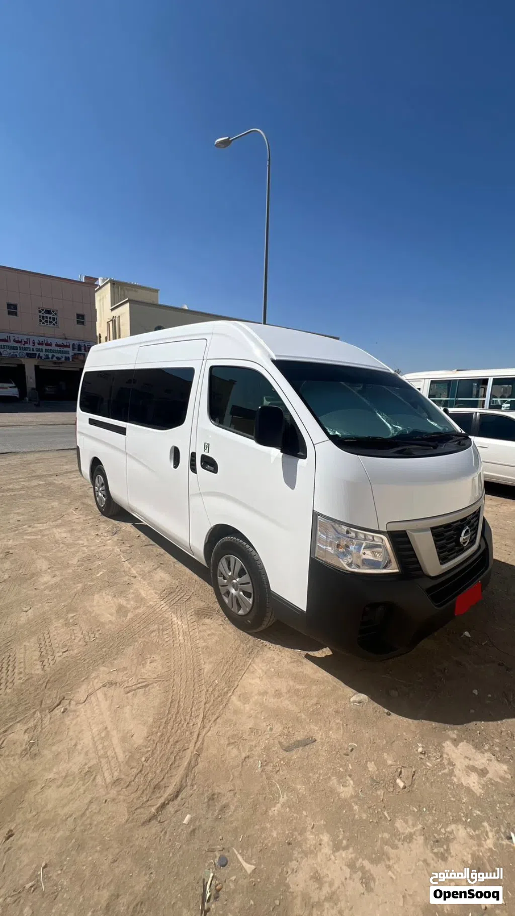 Nissan Urvan