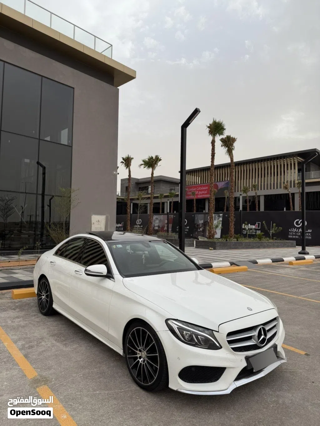 مرسيدس بنز الفئة-C C 200