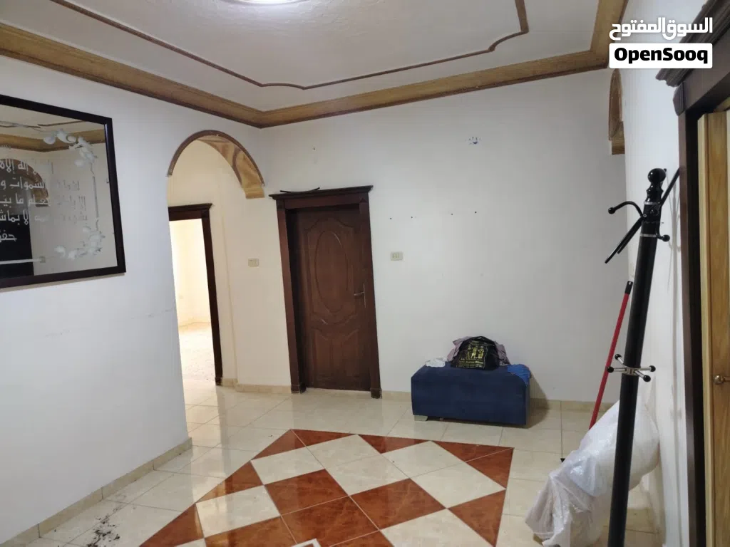 شقة للبيع محدثة بالكامل