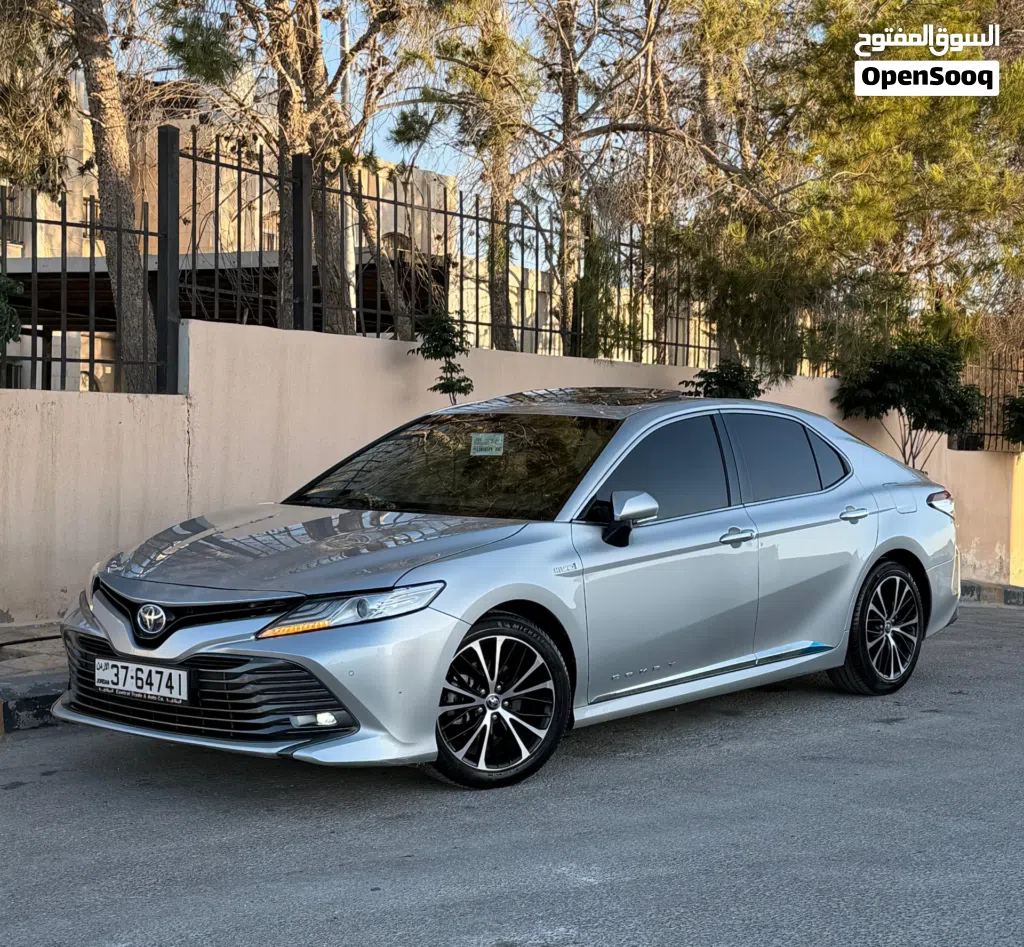 Toyota Camry GLE-X