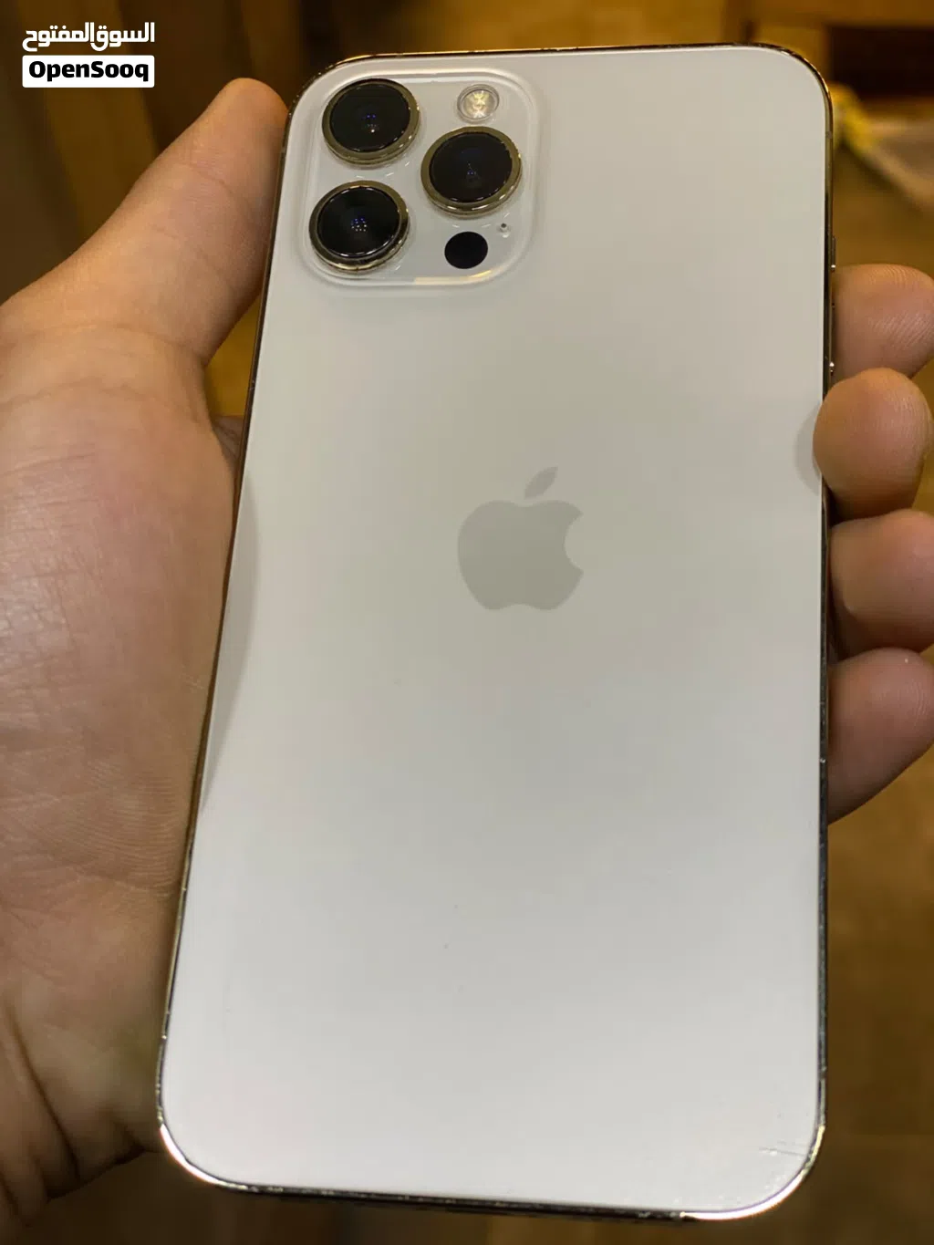 للبيع: iPhone 12 Pro Max • اللون: ذهبي • السعة: 256GB • البطارية: 83% بحالة ممتازة