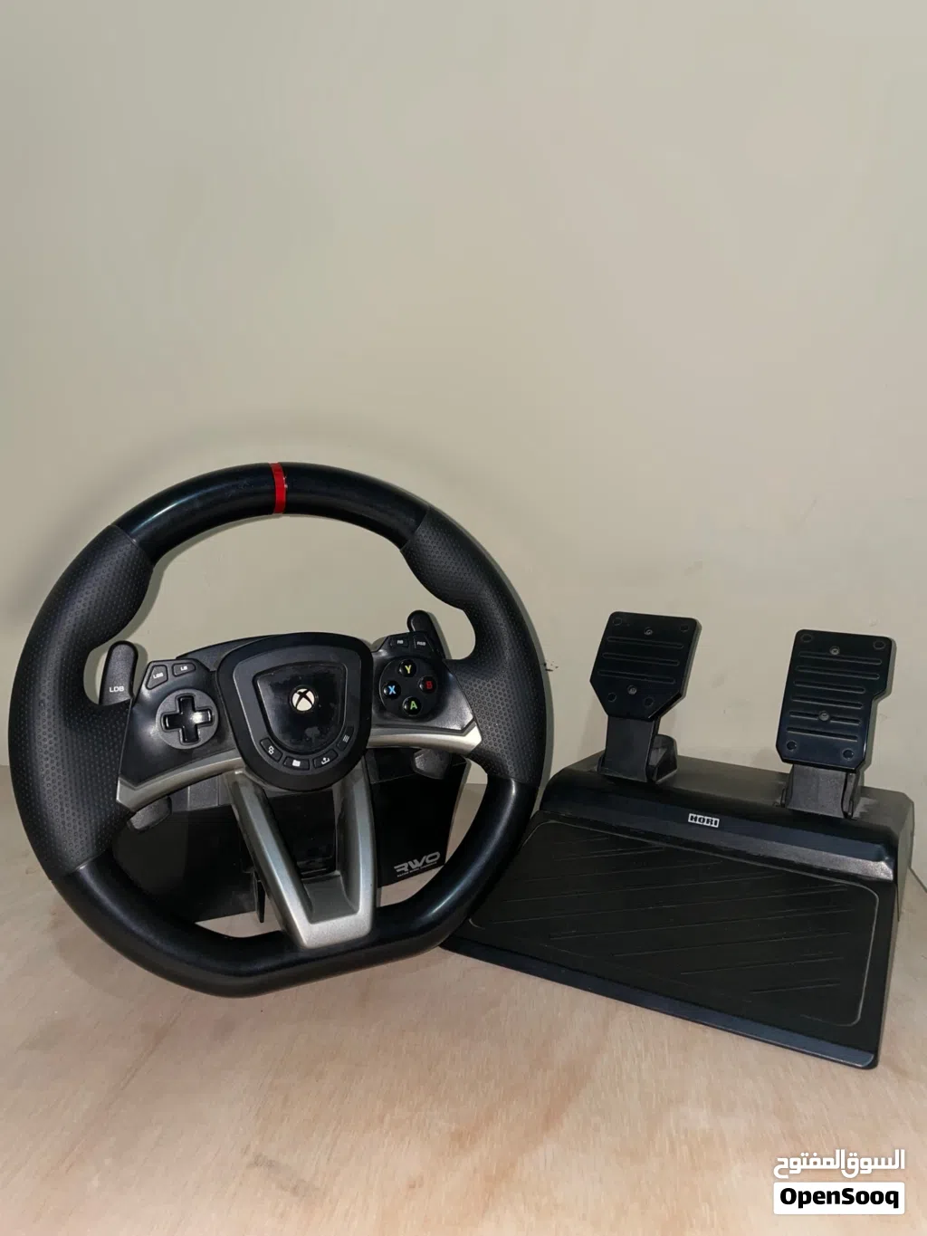 Gaming steering wheel compatible with All kinds of Xbox laptop and pc excpet Playstation.