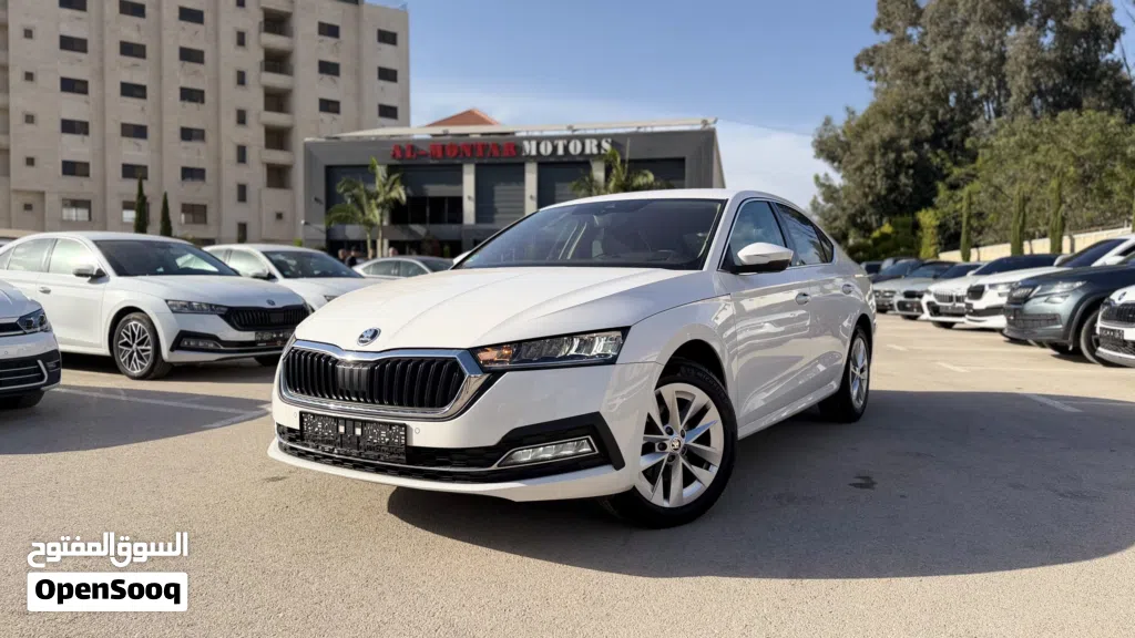 سكودا اوكتافيا Standard