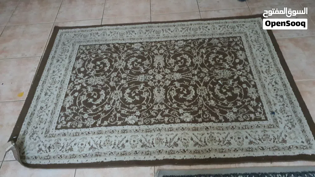 سجاده لون بني منقوش