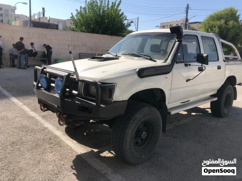 Toyota Hilux Standard
