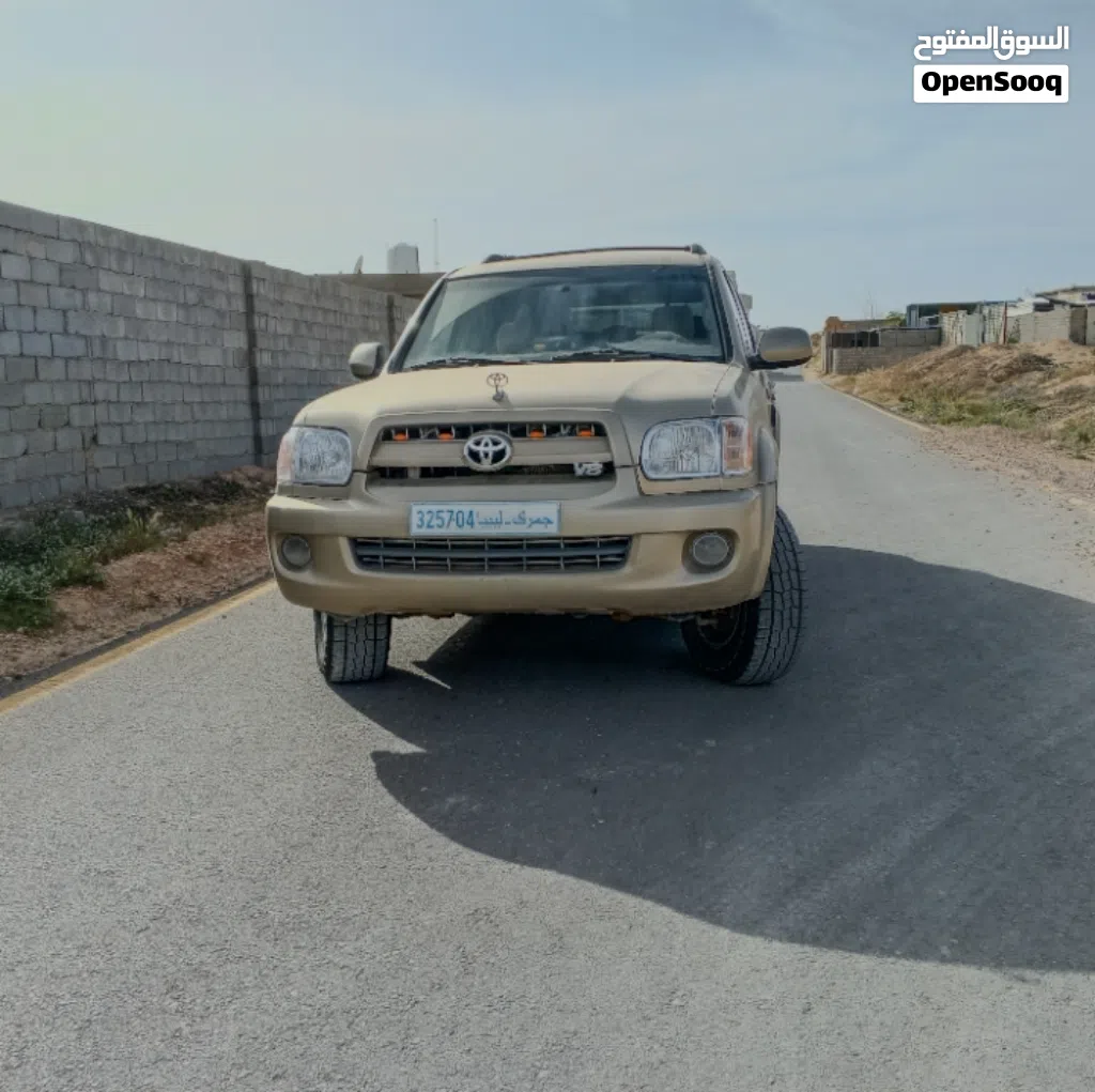 تويوتا سيكويا SR 5