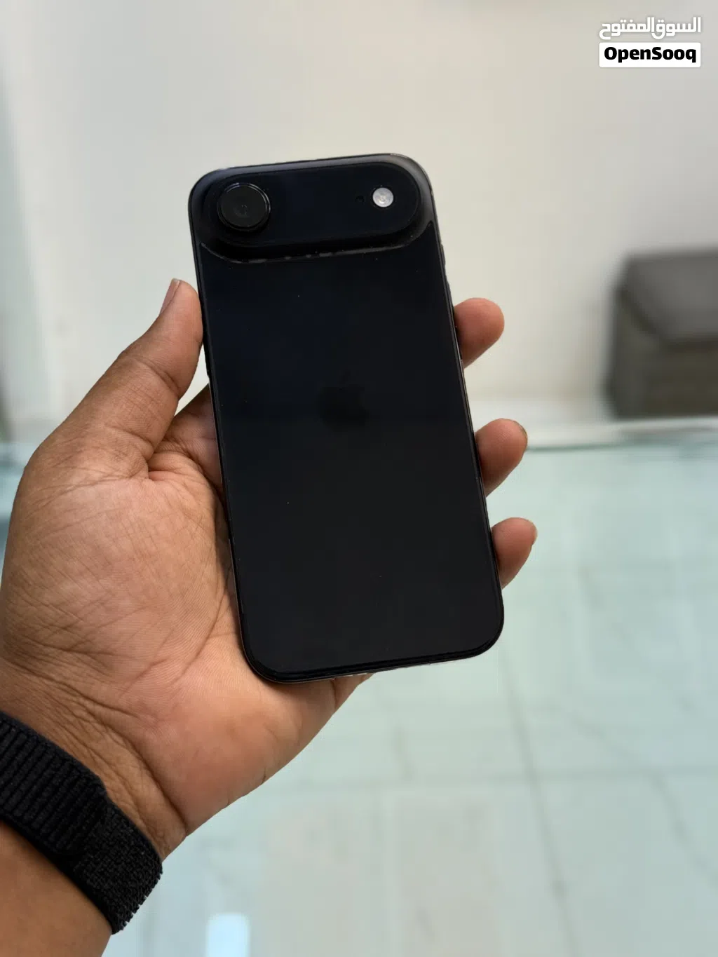 Used Apple iPhone 17 Air with 256 GB Storage in Excellent Condition - Black