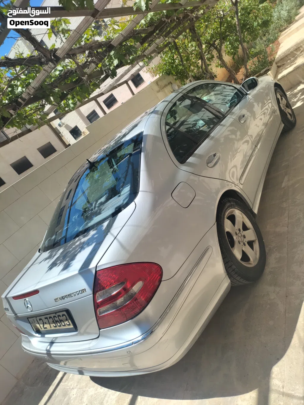 Mercedes Benz E-Class E 200
