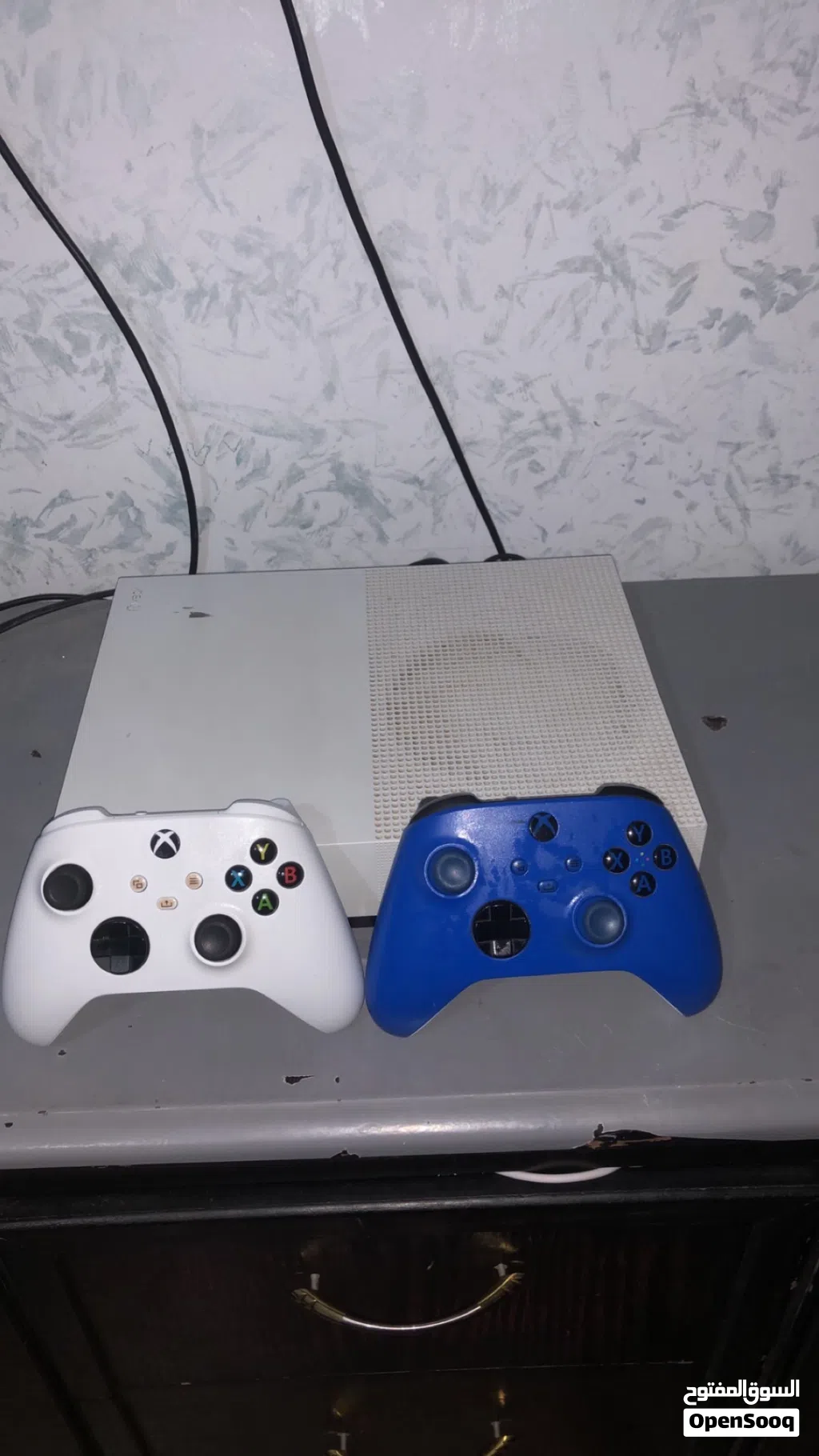 Xbox one s بحاله الوكاله للبيع المستعجل مساحه تيرا بسعر حرق