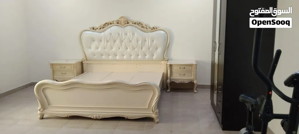 Complete bedroom