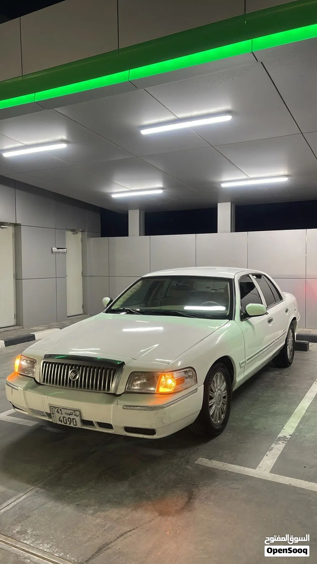 Ford Crown Victoria LX