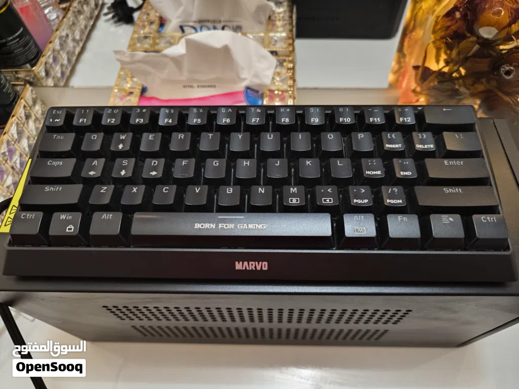 كيبورد احترافي ميكانيكي يحتوي على اضائه RGB مستعمل نضيف كلش كله شغال السعر 30 الف