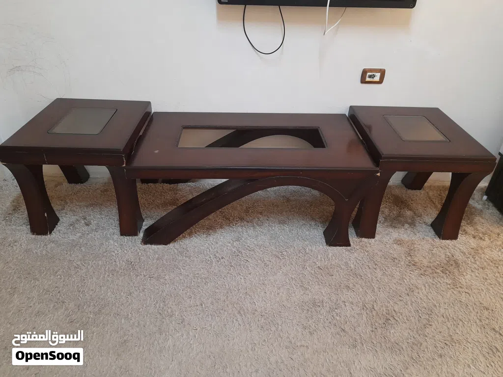 طاولات للبيع