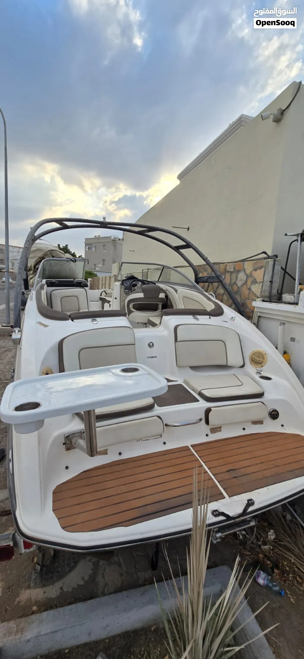 قارب yamaha 242 limited s للبيع